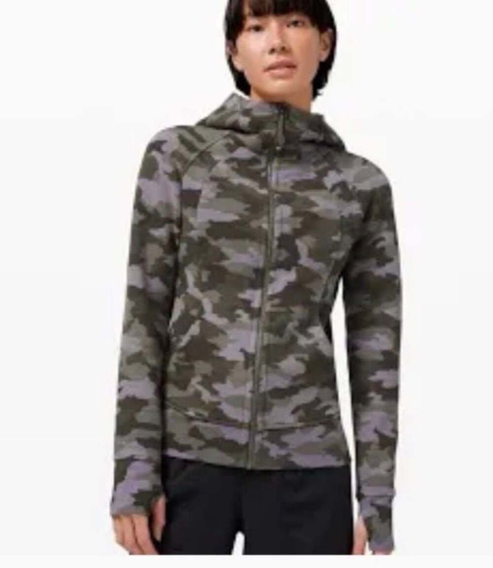 Lululemon Scuba Hoodie Size 8 Camo Print